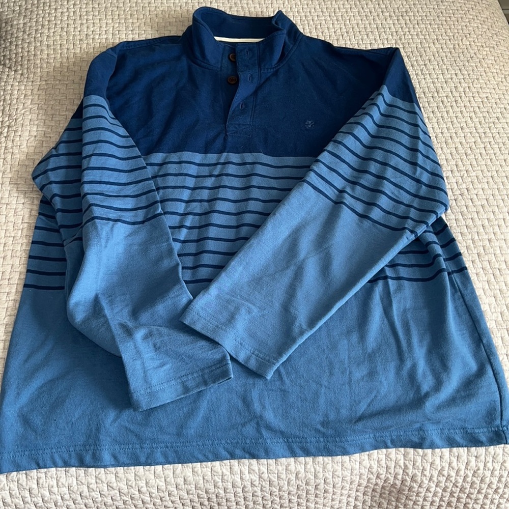 Men’s Izod Saltwater sweater. Size XL